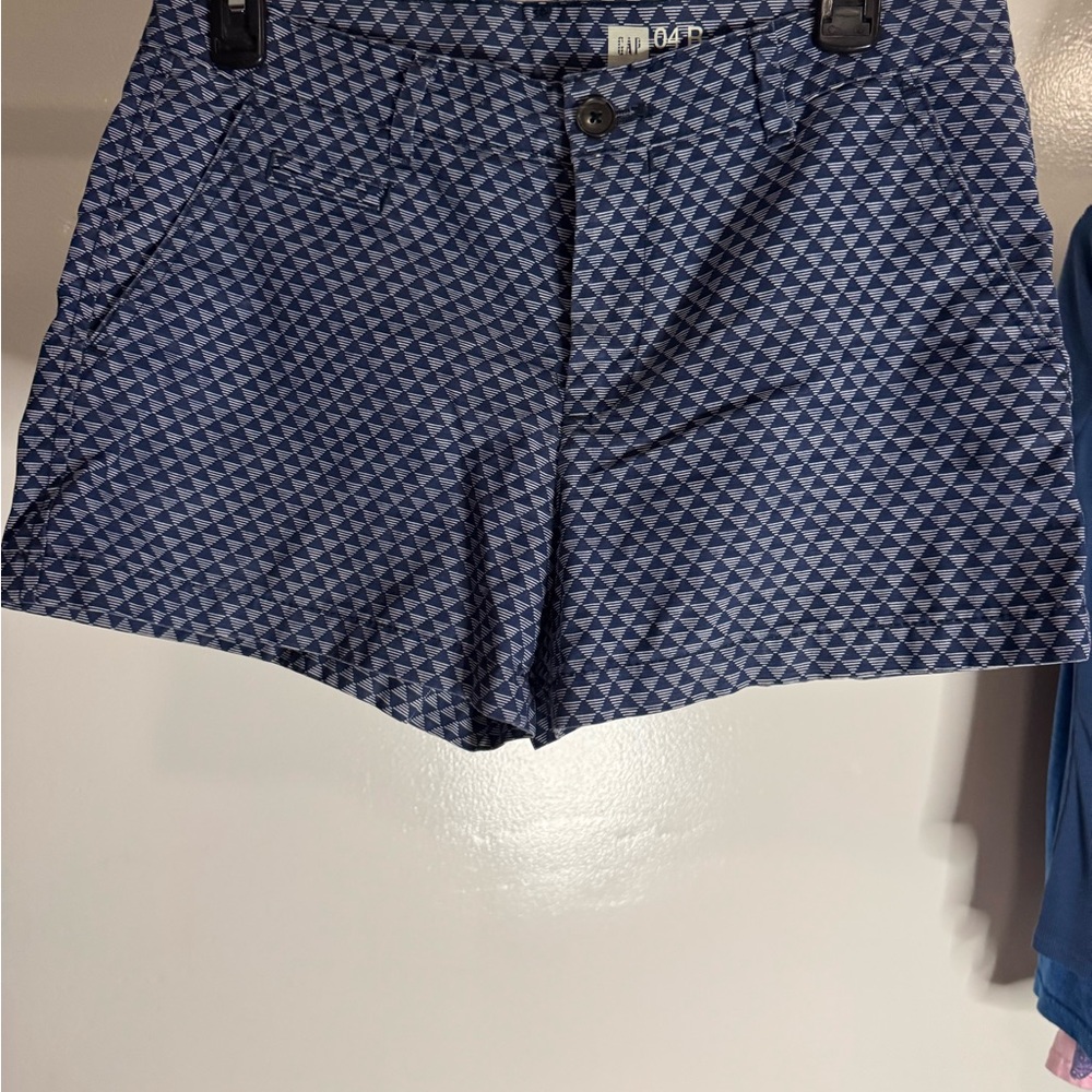 GAP Womens Shorts Khaki Material Size 4 Regular Blue‎ And White With Pockets